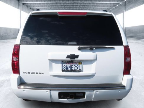 Used 2013 Chevrolet Suburban LTZ image 5