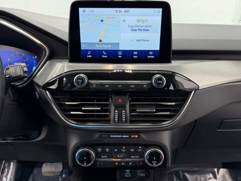 Used 2022 Ford Escape Titanium image 20