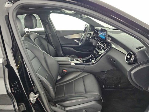 Used 2018 Mercedes-Benz C 300 Sedan w/ Premium Package image 10