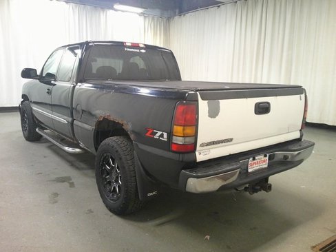 Used 2007 GMC Sierra 1500 SLE w/ Extended Cab Value Package image 9