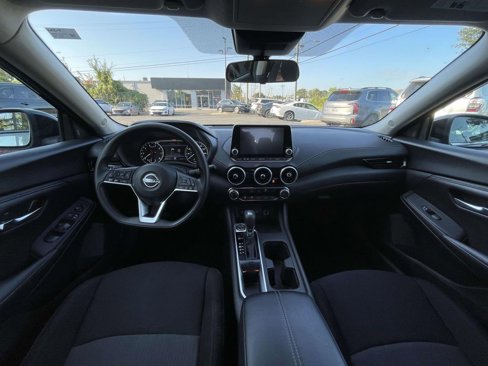 Used 2024 Nissan Sentra SV image 24