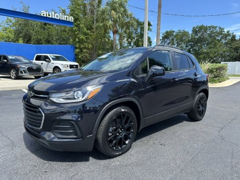 Used 2022 Chevrolet Trax LT w/ Sport Edition image 2