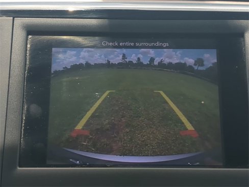 Used 2021 Chrysler Voyager Lxi image 20