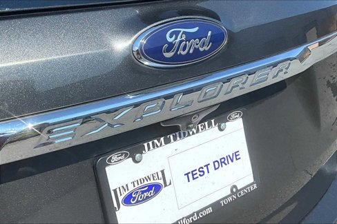 Used 2017 Ford Explorer XLT w/ Equipment Group 202A image 29