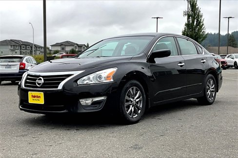 Used 2015 Nissan Altima 2.5 S w/ Special Edition Package image 2