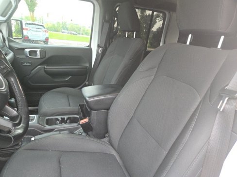 Used 2021 Jeep Gladiator Willys image 9