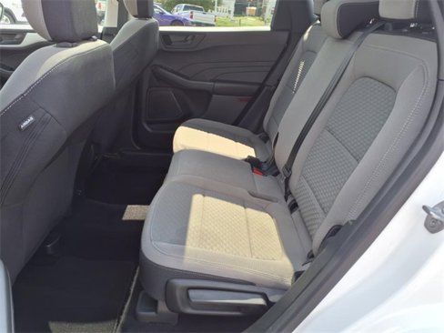Used 2022 Ford Escape SE image 11