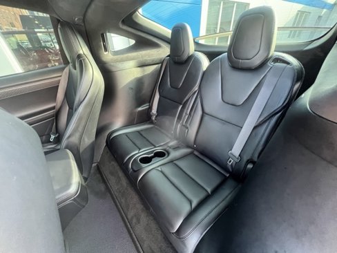 Used 2018 Tesla Model X image 22