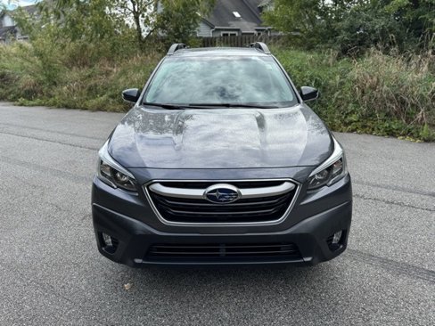 Used 2022 Subaru Outback Premium image 3
