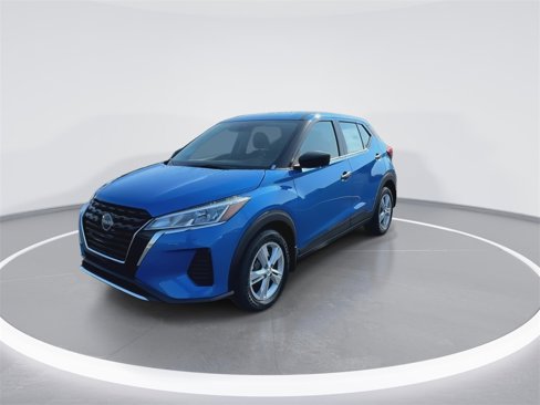 New 2025 Nissan Kicks Play S image 4