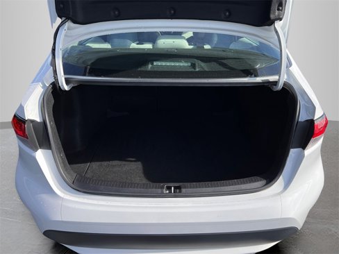 Used 2020 Toyota Corolla LE image 8