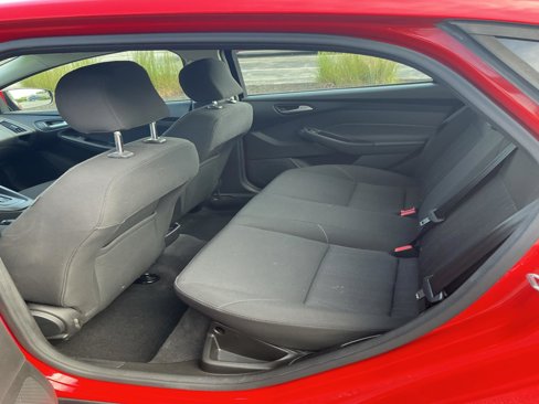 Used 2017 Ford Focus SE w/ Cold Weather Package image 21
