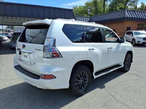Used 2023 Lexus GX 460 Premium w/ Premium Plus Package image 3