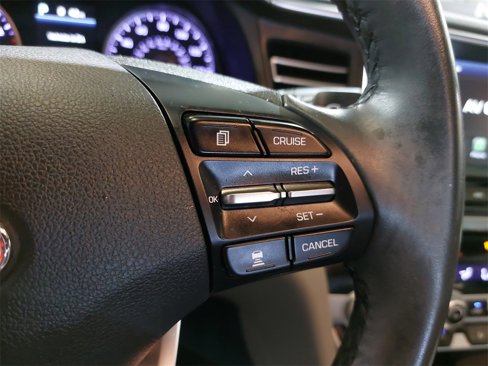 Used 2020 Hyundai Elantra Limited w/ Ultimate Package 03 image 17