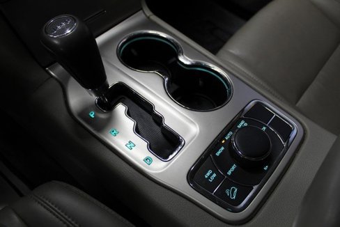 Used 2011 Jeep Grand Cherokee Laredo image 28