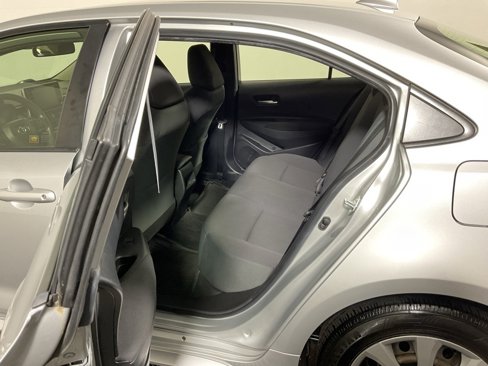 Used 2020 Toyota Corolla LE image 30