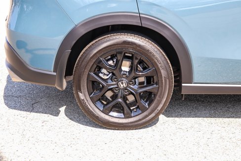 Certified 2025 Honda HR-V Sport image 11