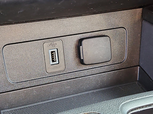 Used 2018 Ford Escape Titanium image 25