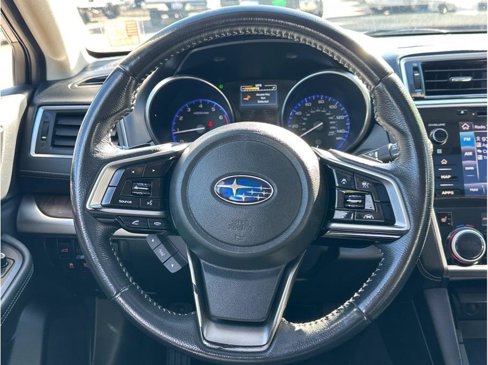 Used 2018 Subaru Outback 2.5i Limited image 16