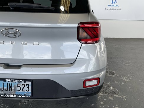 Used 2020 Hyundai Venue SE image 37