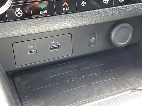 Used 2023 Mitsubishi Outlander SEL image 49