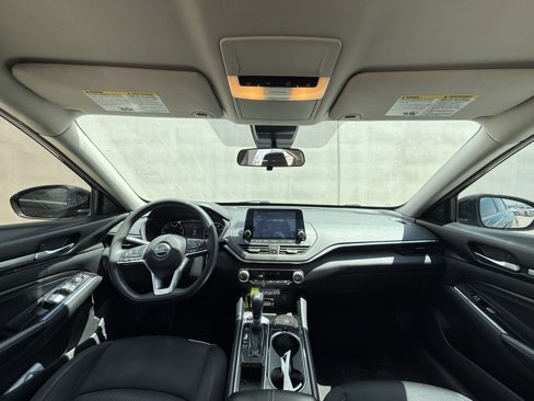 Used 2021 Nissan Altima 2.5 SV image 6