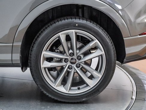 New 2025 Audi Q3 2.0T Premium image 12