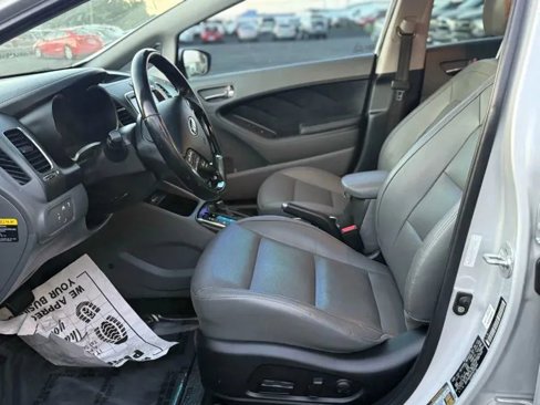 Used 2017 Kia Forte EX w/ EX Premium Plus Package image 9