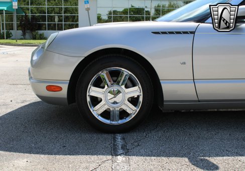 Used 2004 Ford Thunderbird image 14