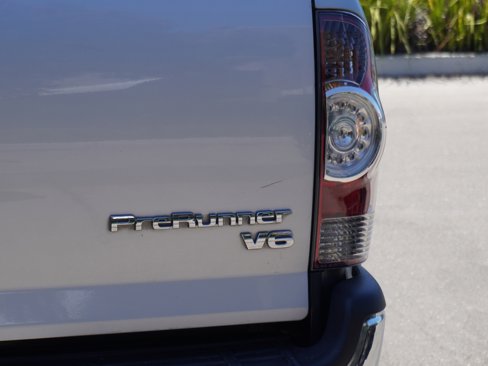 Used 2012 Toyota Tacoma PreRunner image 11