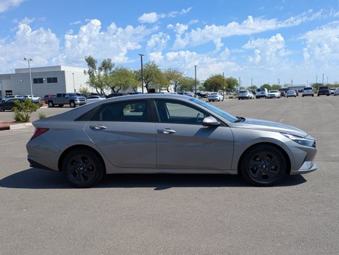 Used 2021 Hyundai Elantra SEL w/ Convenience Package image 6