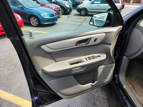 Used 2015 Chevrolet Traverse LS image 21
