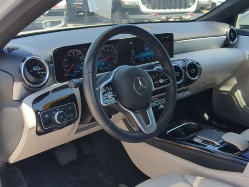 Used 2020 Mercedes-Benz A 220 image 11