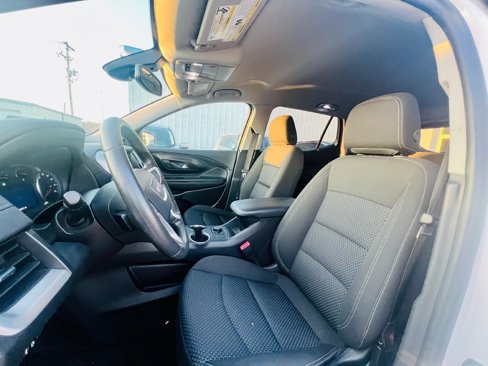 Used 2024 GMC Terrain SLE image 7
