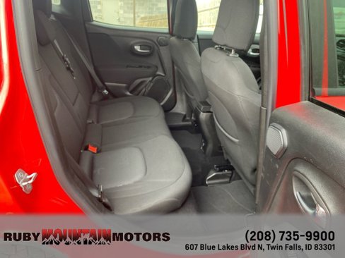 Used 2015 Jeep Renegade Latitude w/ Popular Equipment Group image 26