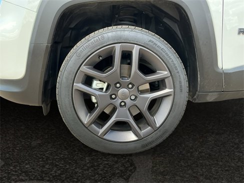 Used 2021 Jeep Renegade Latitude image 11