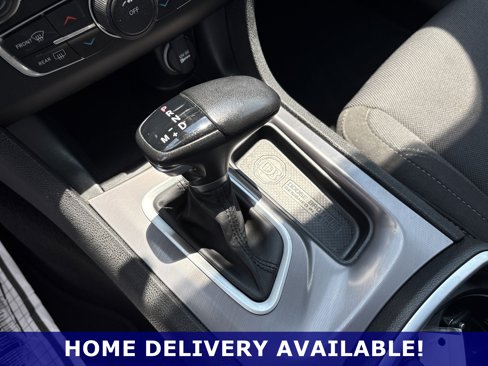 Used 2022 Dodge Charger SXT image 13