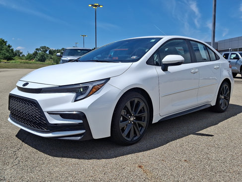 Certified 2025 Toyota Corolla SE image 3