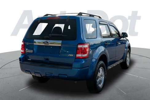 Used 2011 Ford Escape XLT w/ 203A Rapid Spec Order Code image 3