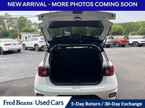Used 2022 Hyundai Venue Limited w/ Cargo Package image 8