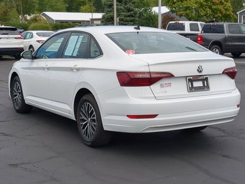 Used 2021 Volkswagen Jetta SE image 4