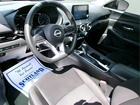 Used 2024 Nissan Sentra SV image 12