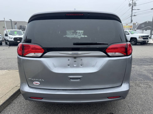 Used 2017 Chrysler Pacifica LX w/ Tire & Wheel Group image 8
