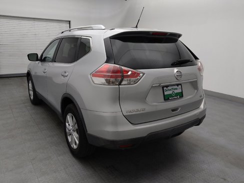 Used 2016 Nissan Rogue SV image 5