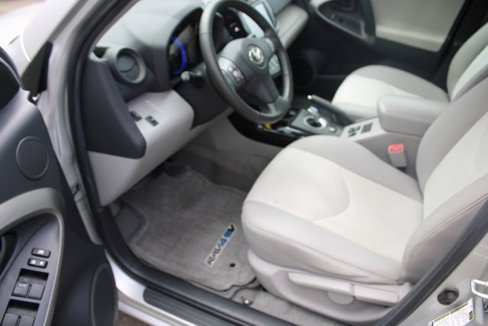 Used 2012 Toyota RAV4 EV image 20