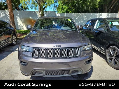 Used 2020 Jeep Grand Cherokee Altitude image 4
