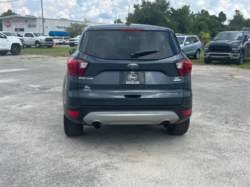 Used 2019 Ford Escape SE image 4