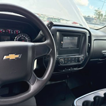 Used 2018 Chevrolet Silverado 1500 W/T w/ Trailering Package image 7
