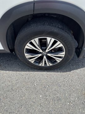 Used 2021 Nissan Rogue SV image 9