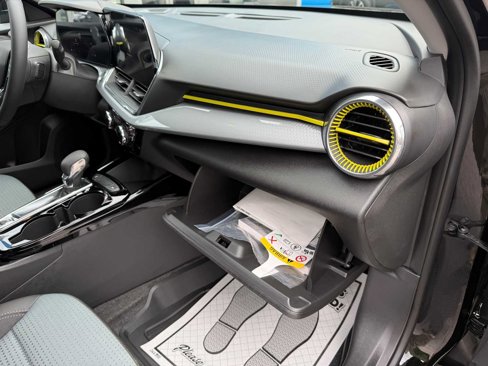 New 2025 Chevrolet Trax LT w/ Driver Confidence Package image 38